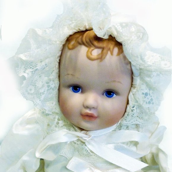Ashton Drake Galleries Porcelain Baby In Christening Gown & Hat #-LO517 - Picture 4 of 12